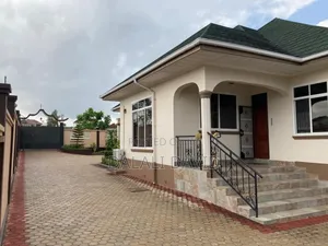 5bdrm House in Kibada, Kigamboni for sale