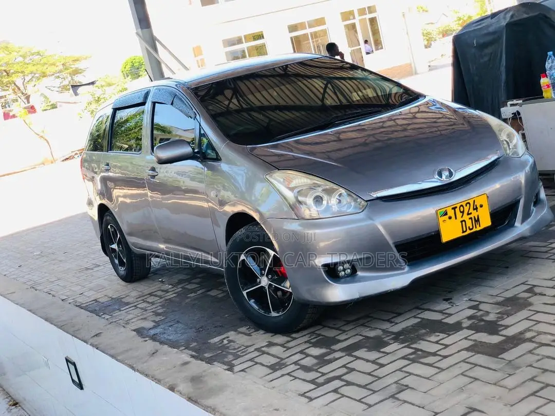 Toyota Wish 2005 Silver