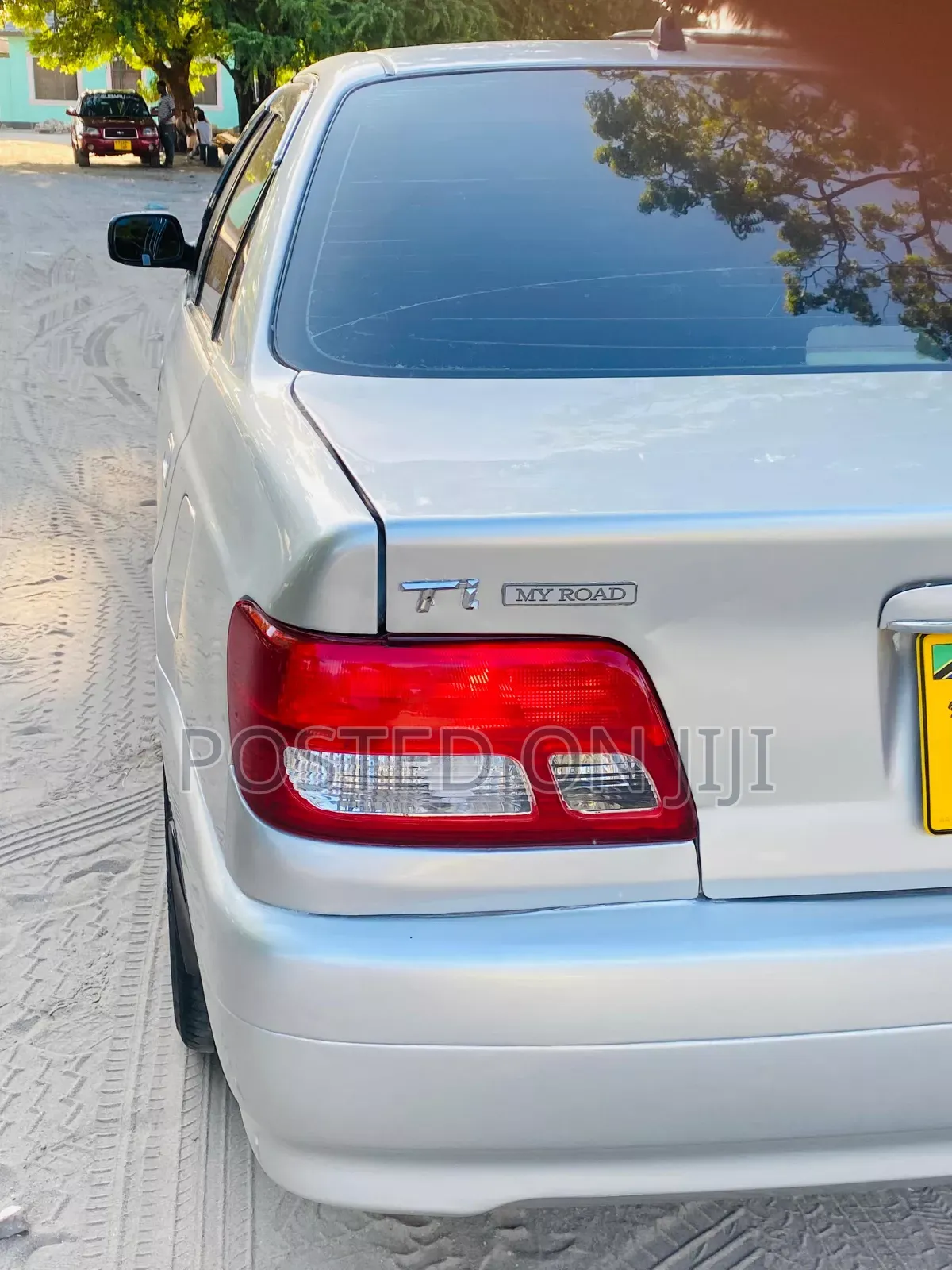 Toyota Carina 2000 Silver