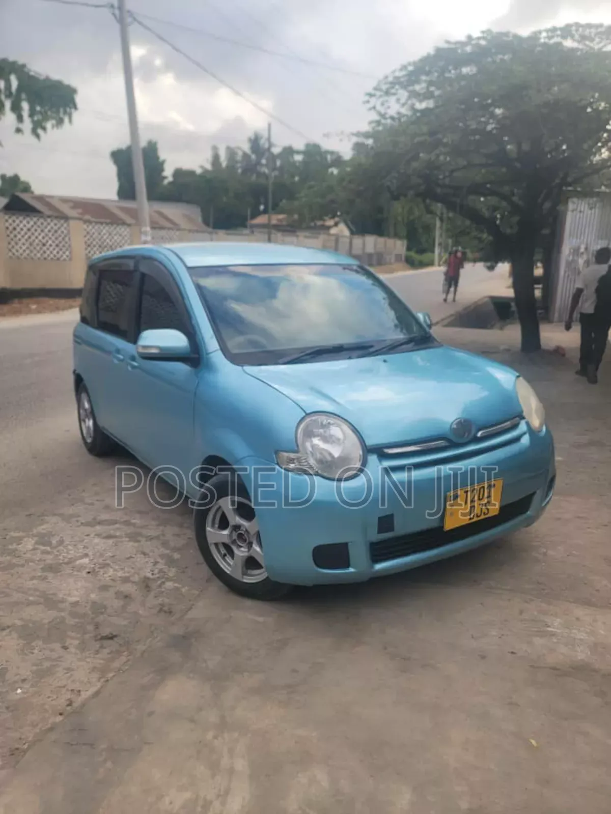 Toyota Sienta 2005 Blue