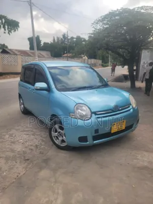 Toyota Sienta 2005 Blue