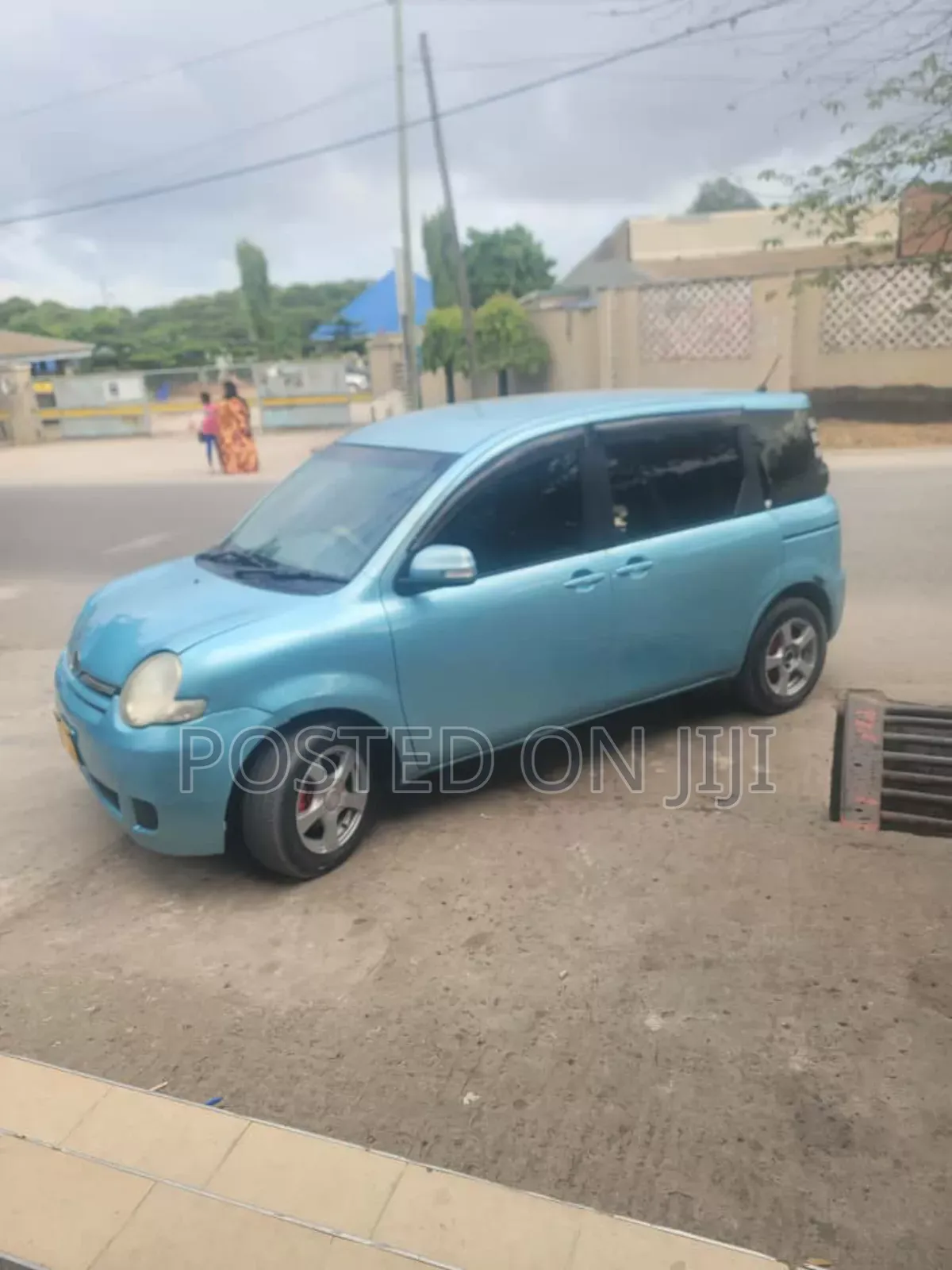 Toyota Sienta 2005 Blue