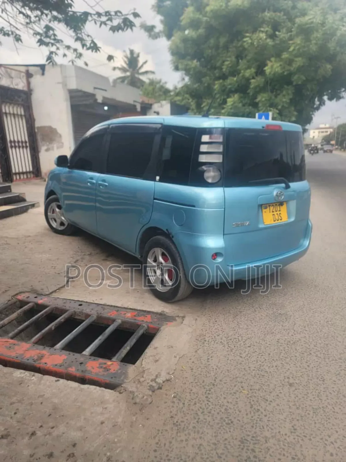 Toyota Sienta 2005 Blue