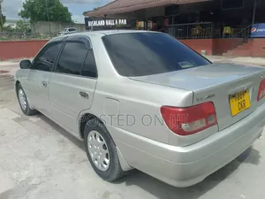 Toyota Carina 2000 Silver