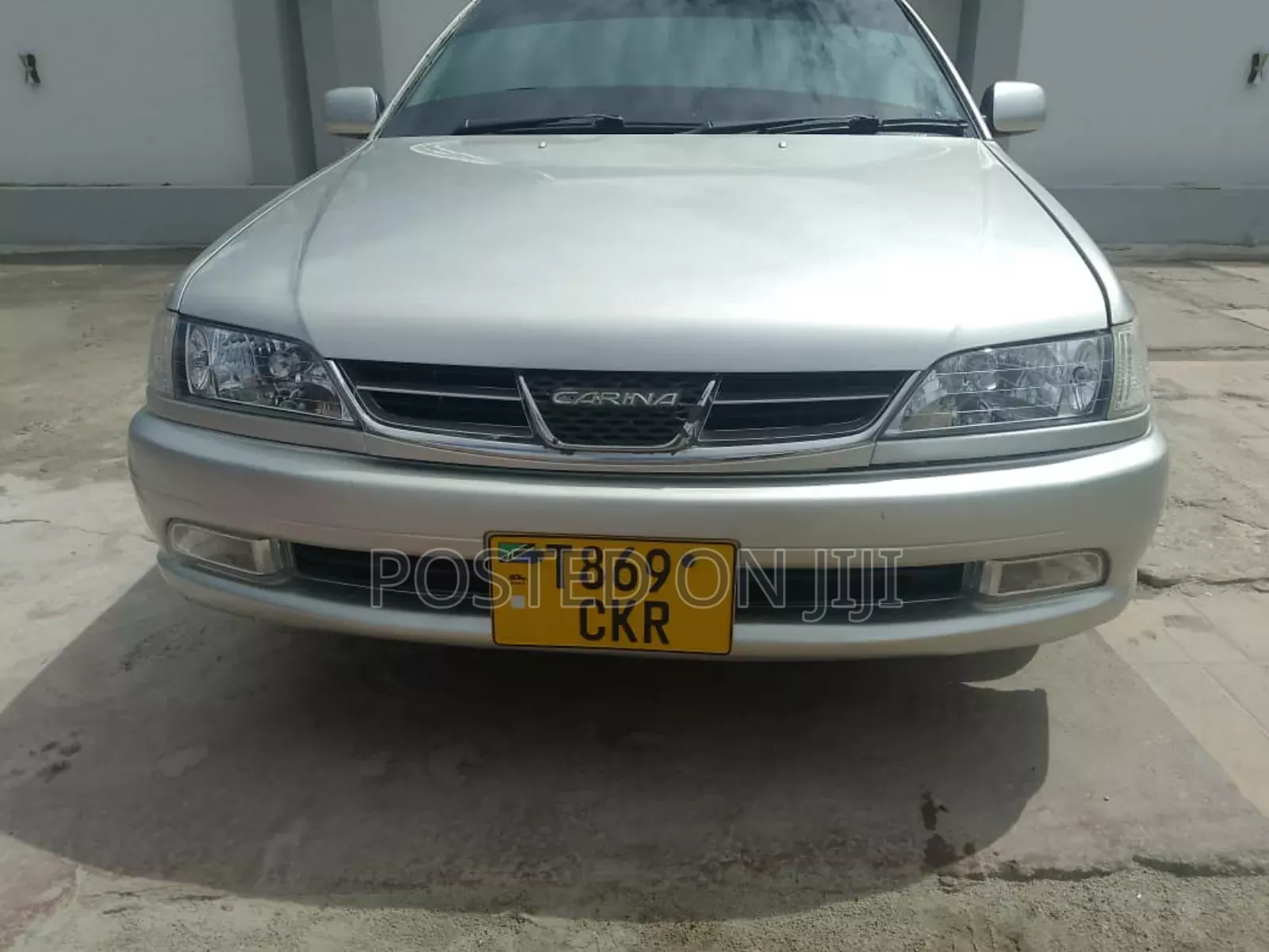 Toyota Carina 2000 Silver