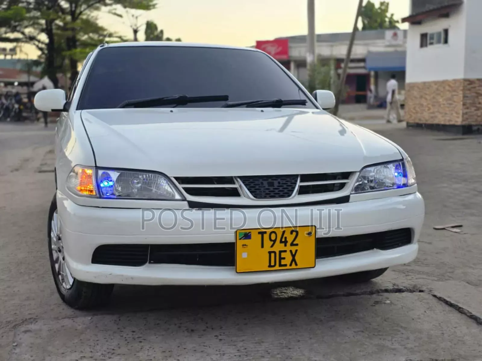 Toyota Carina 2000 White