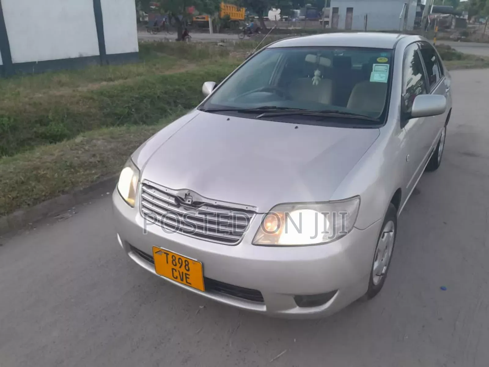 Toyota Corolla 2000 Silver