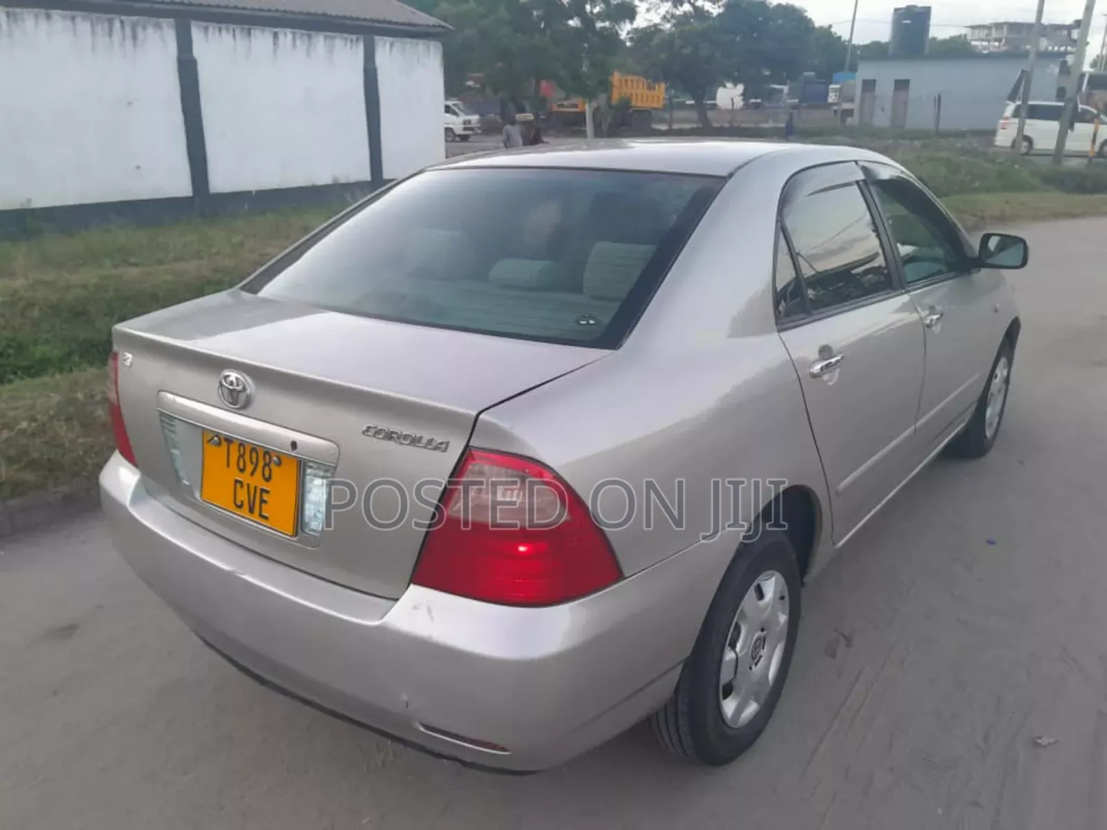 Toyota Corolla 2000 Silver