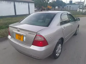 Toyota Corolla 2000 Silver