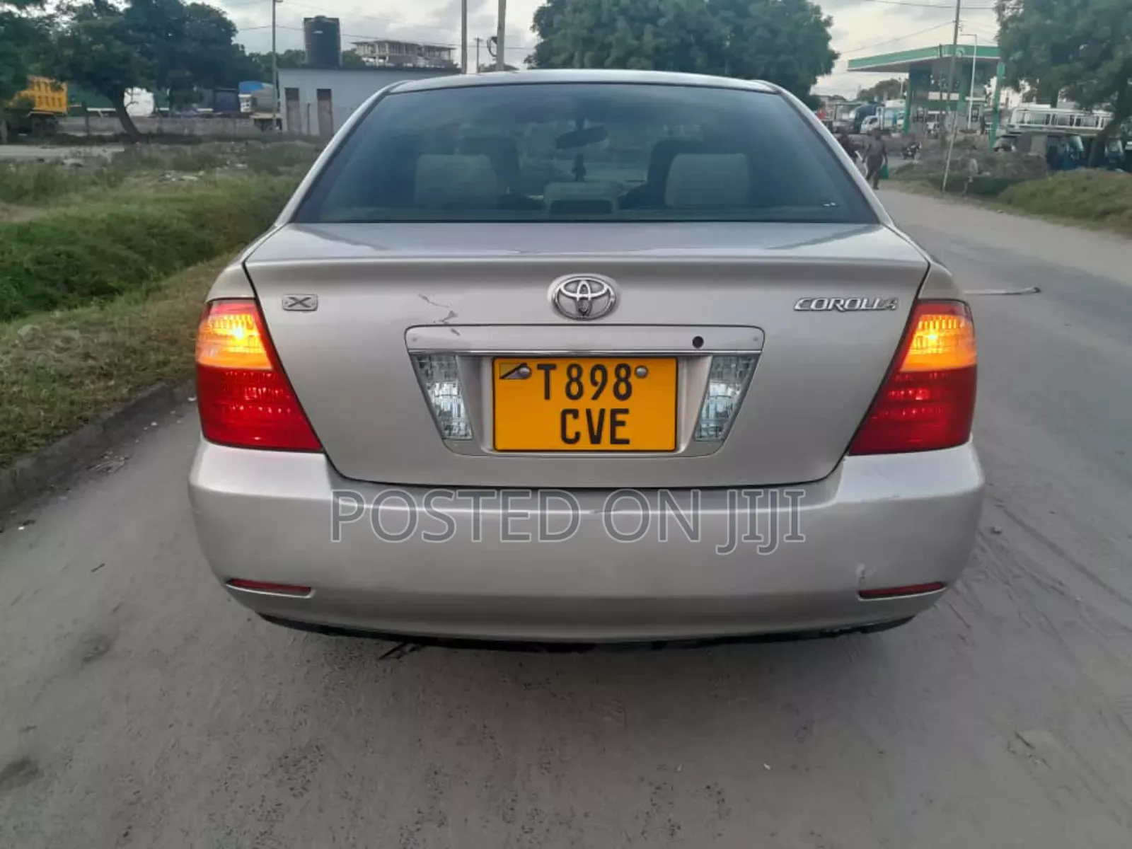 Toyota Corolla 2000 Silver