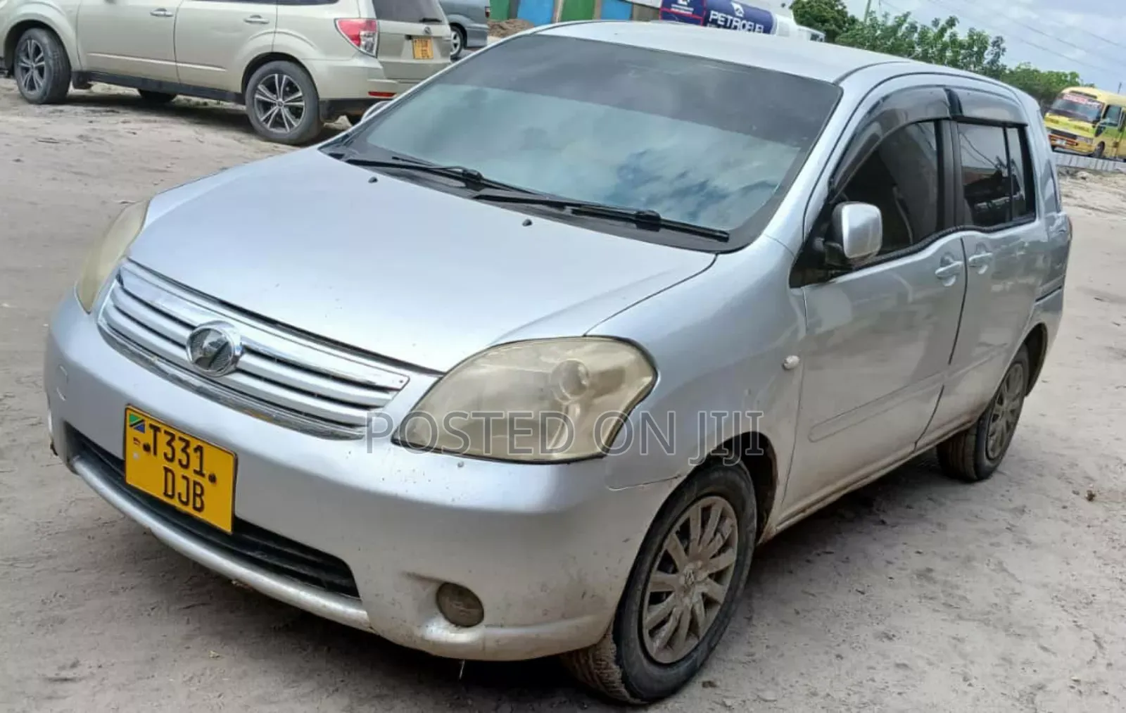 Toyota Raum 2004 Silver