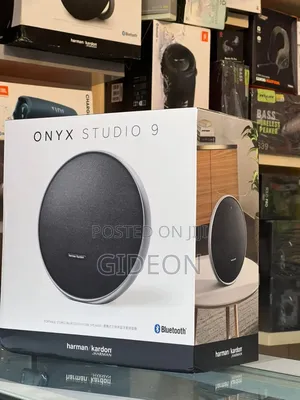 Onyx Studio 9