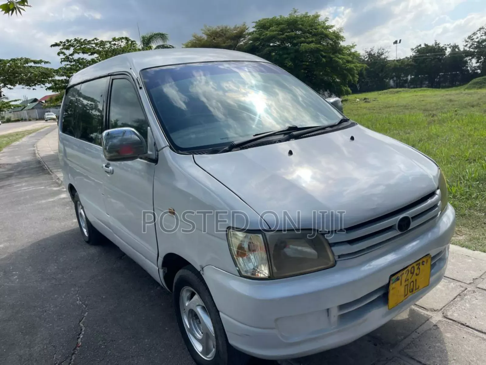 Toyota Noah 2008 White