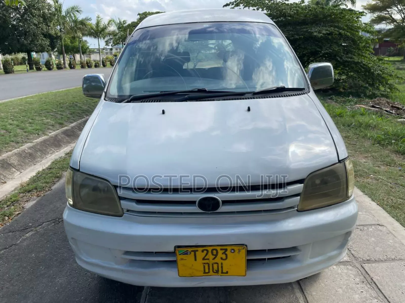 Toyota Noah 2008 White