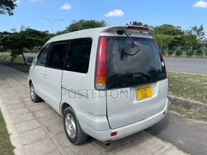 Toyota Noah 2008 White