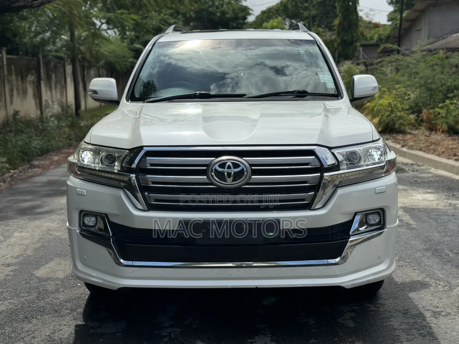 Toyota Land Cruiser 4.5 V8 VXR 2017 White