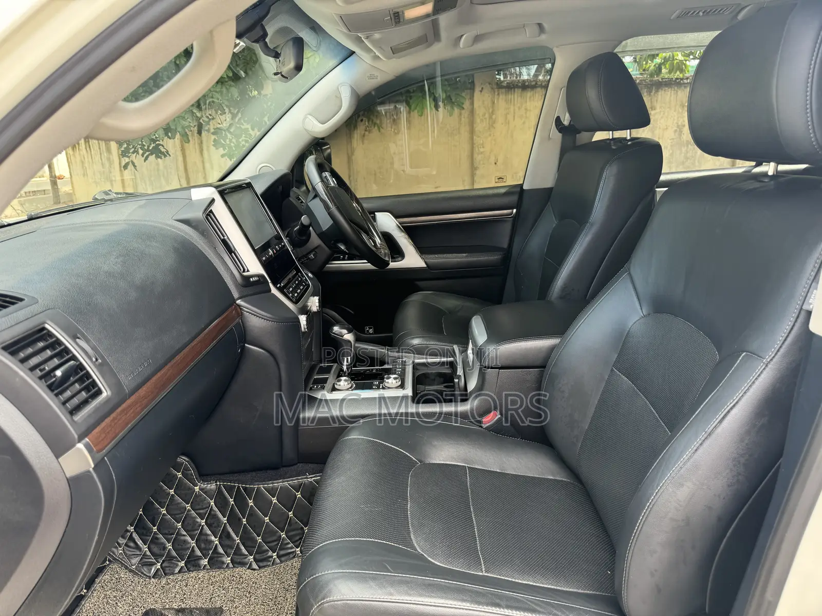 Toyota Land Cruiser 4.5 V8 VXR 2017 White