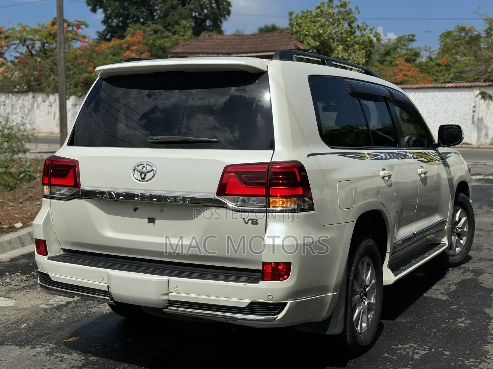 Toyota Land Cruiser 4.5 V8 VXR 2017 White