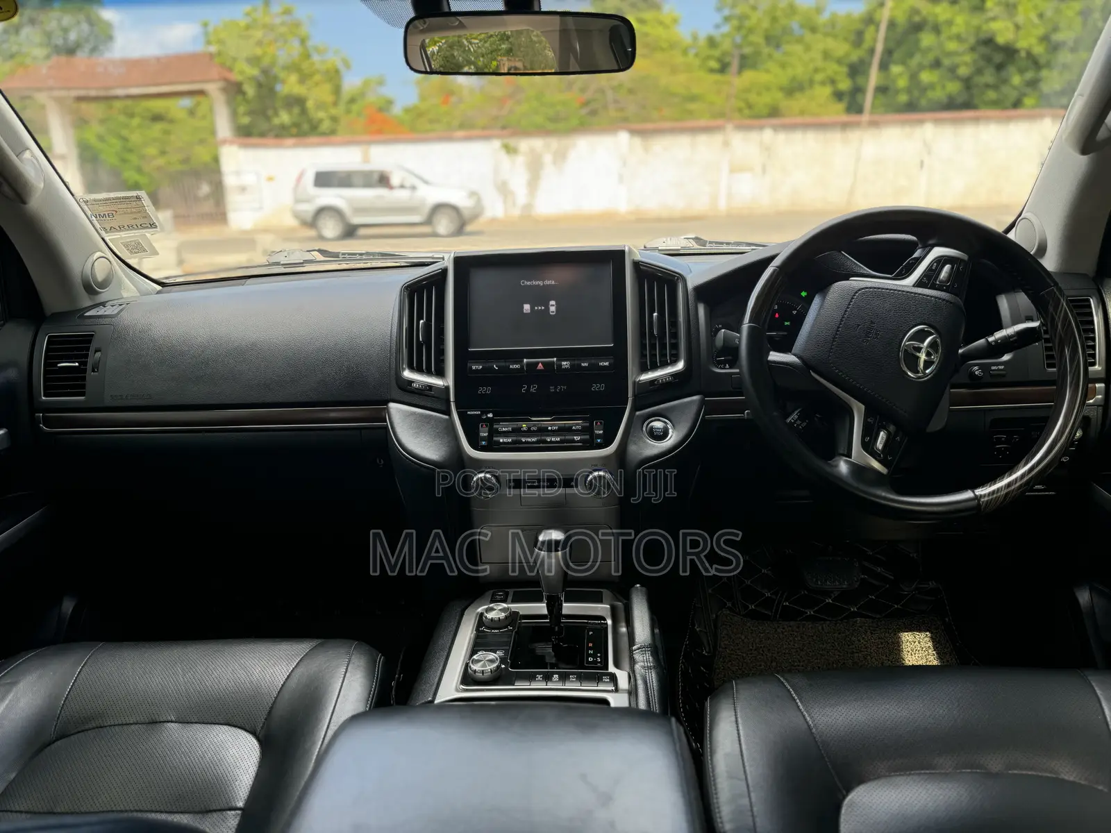 Toyota Land Cruiser 4.5 V8 VXR 2017 White