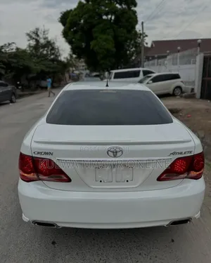 Toyota Crown 2008 White