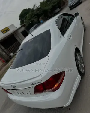 Toyota Crown 2008 White