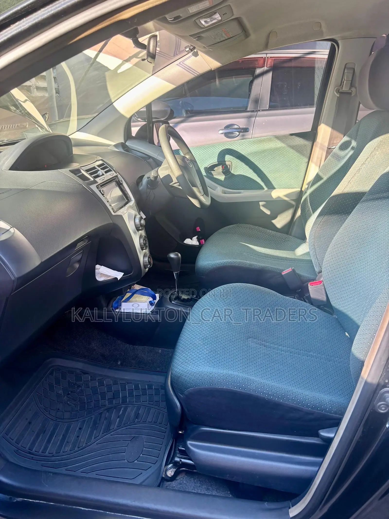 Toyota Vitz 2006 Black