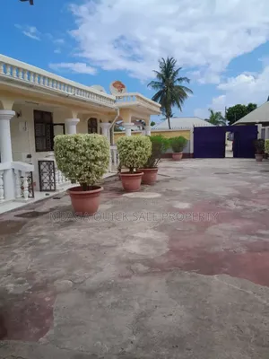 7bdrm House in Tegeta Kibaoni, Bunju for sale