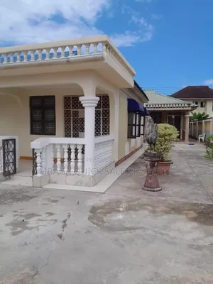 7bdrm House in Tegeta Kibaoni, Bunju for sale