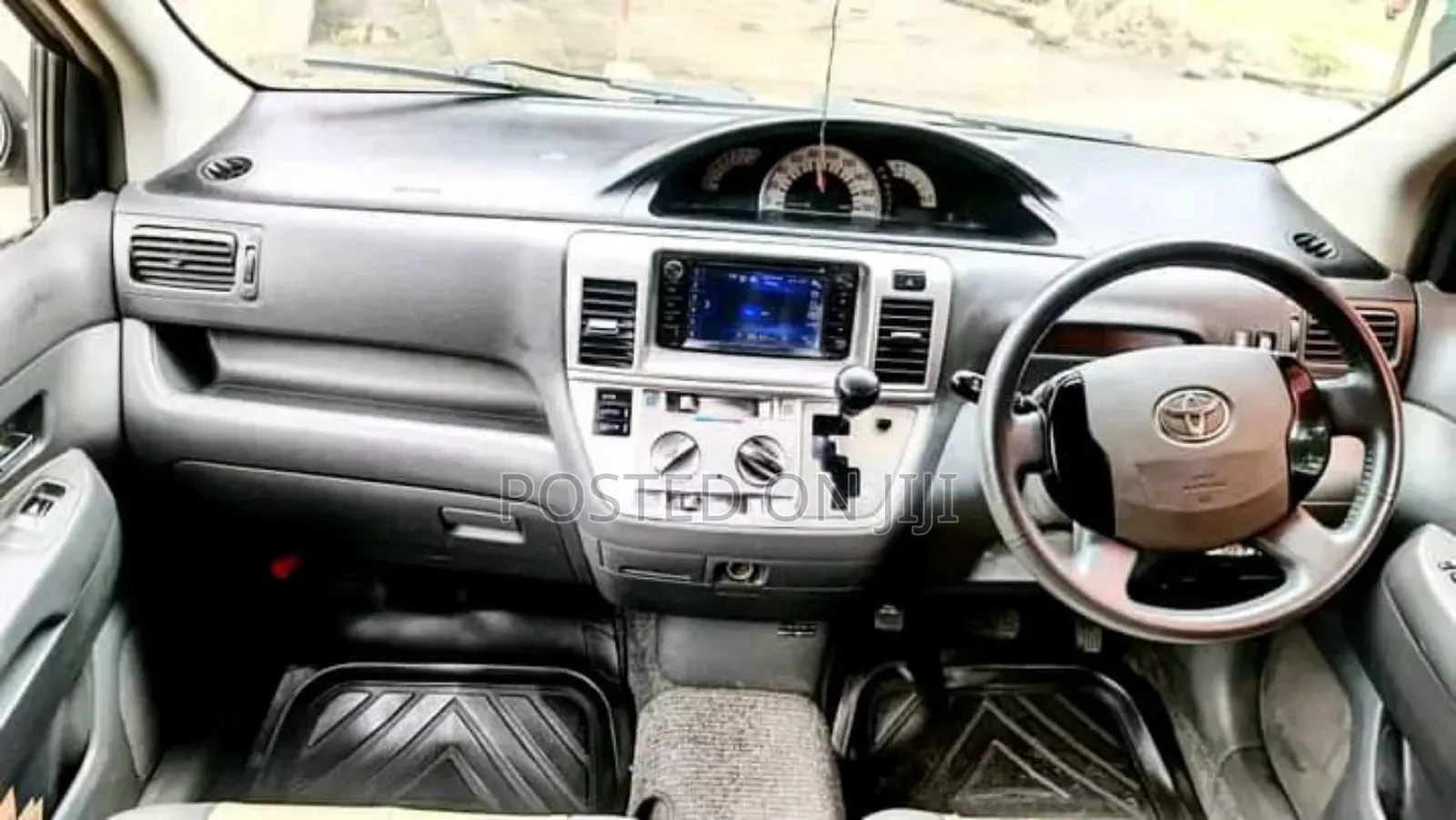 Toyota Raum 2003 Silver