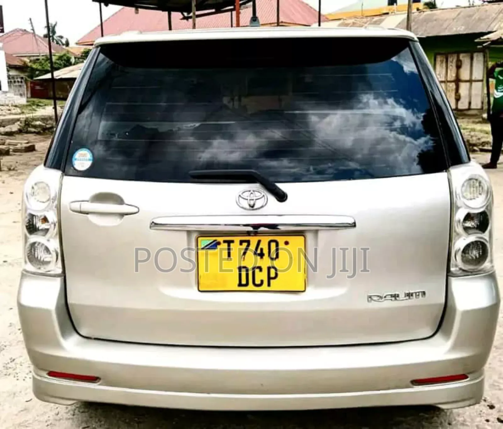 Toyota Raum 2003 Silver