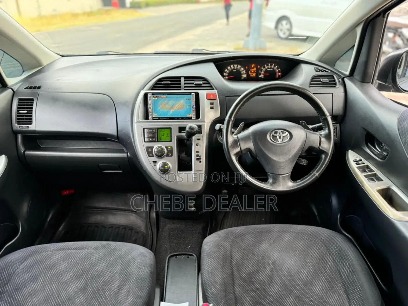 Toyota Ractis 1.5 AWD 2005 Gray