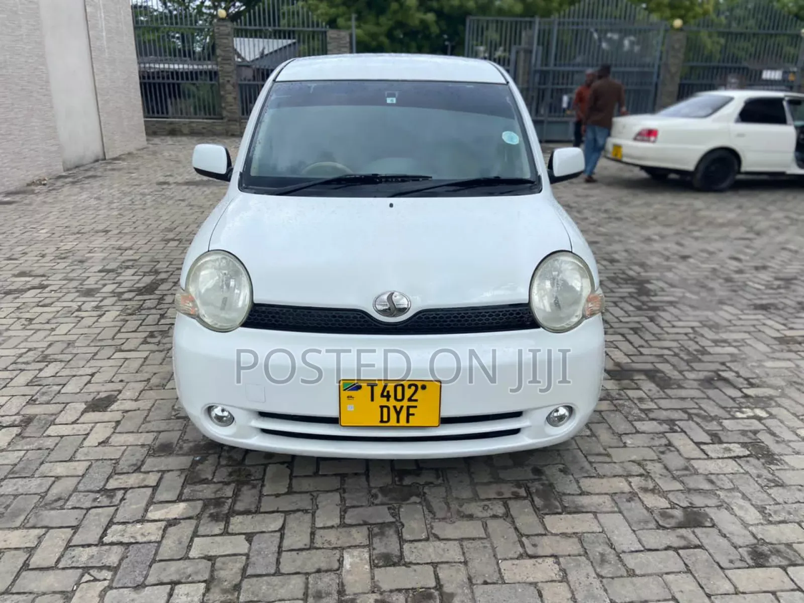 Toyota Sienta 2005 White