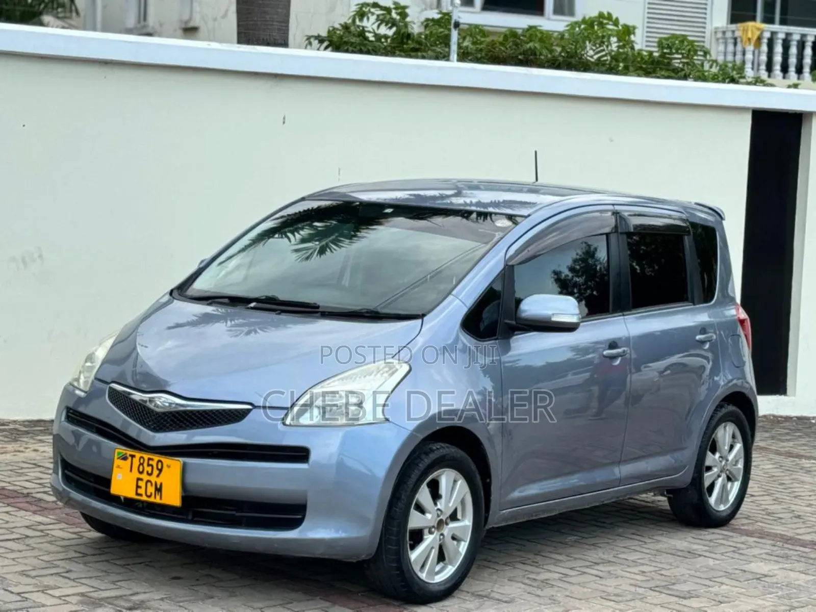 Toyota Ractis 1.5 AWD 2005 Gray