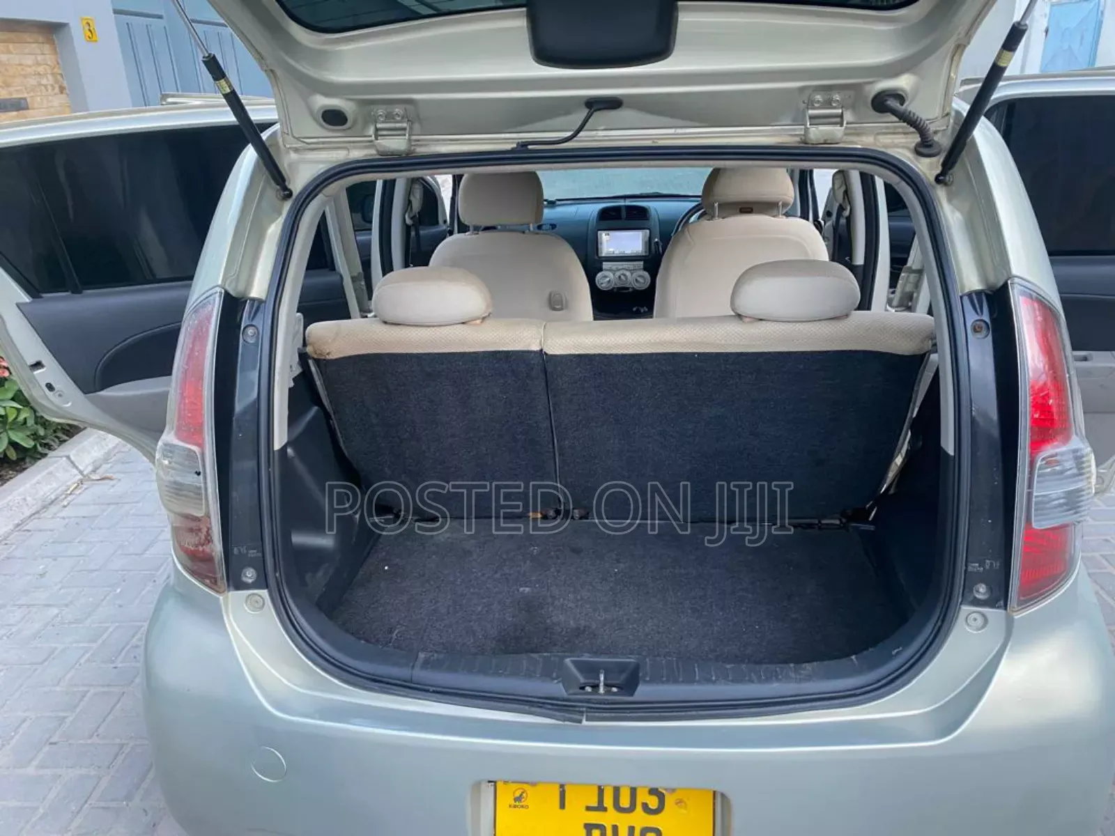 Toyota Passo 2006 Silver