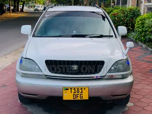 Toyota Harrier 2007 White