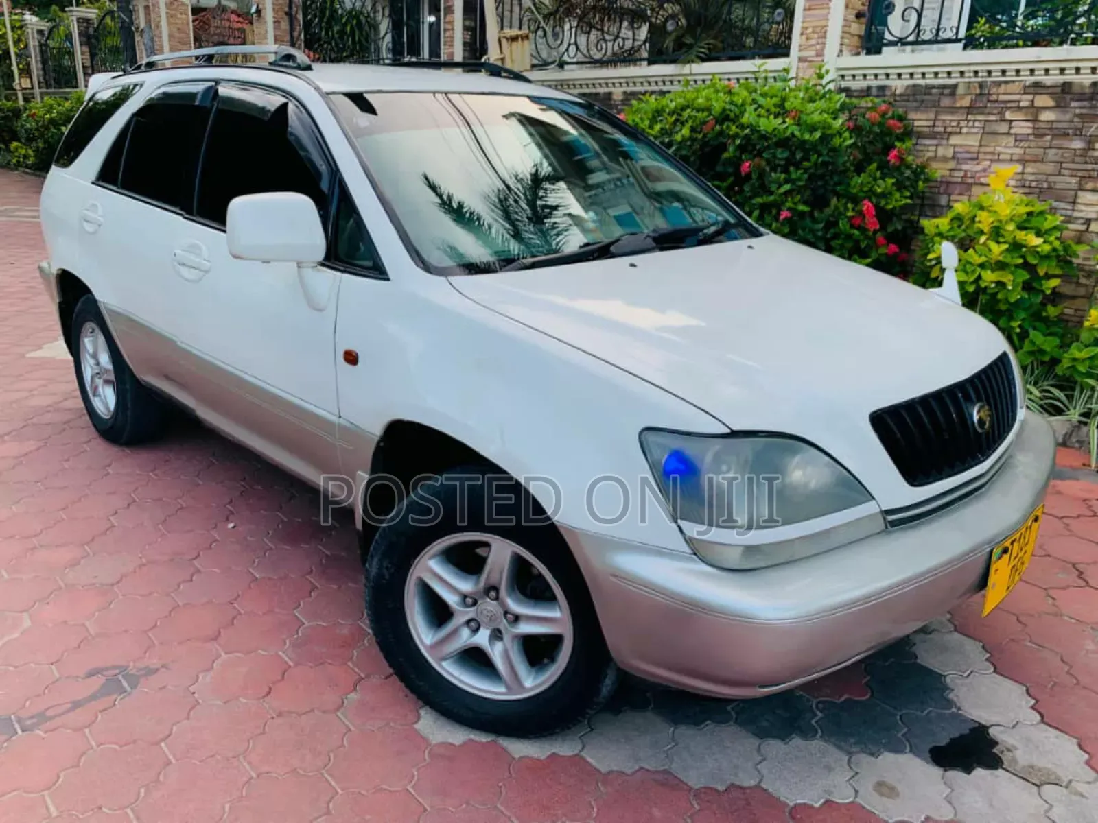 Toyota Harrier 2007 White