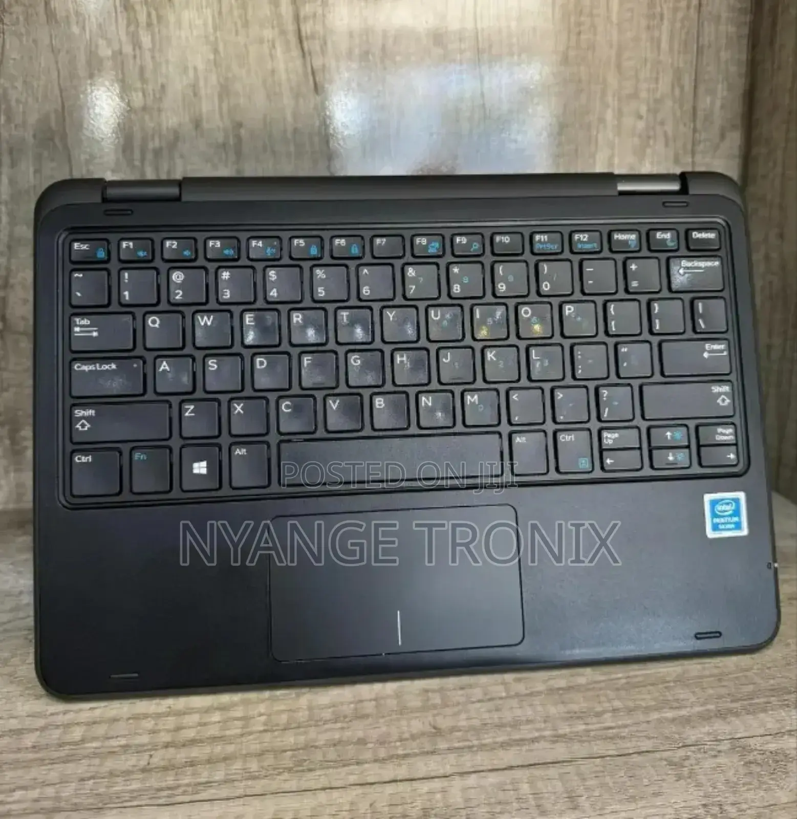 Laptop Dell Latitude 3189 4GB Intel SSD 128GB