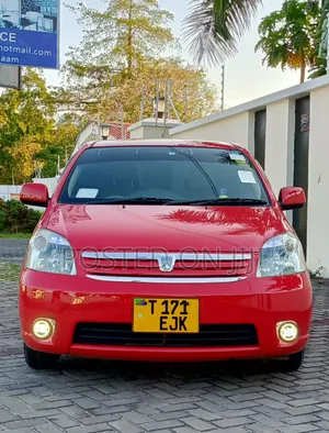 Toyota Raum 2005