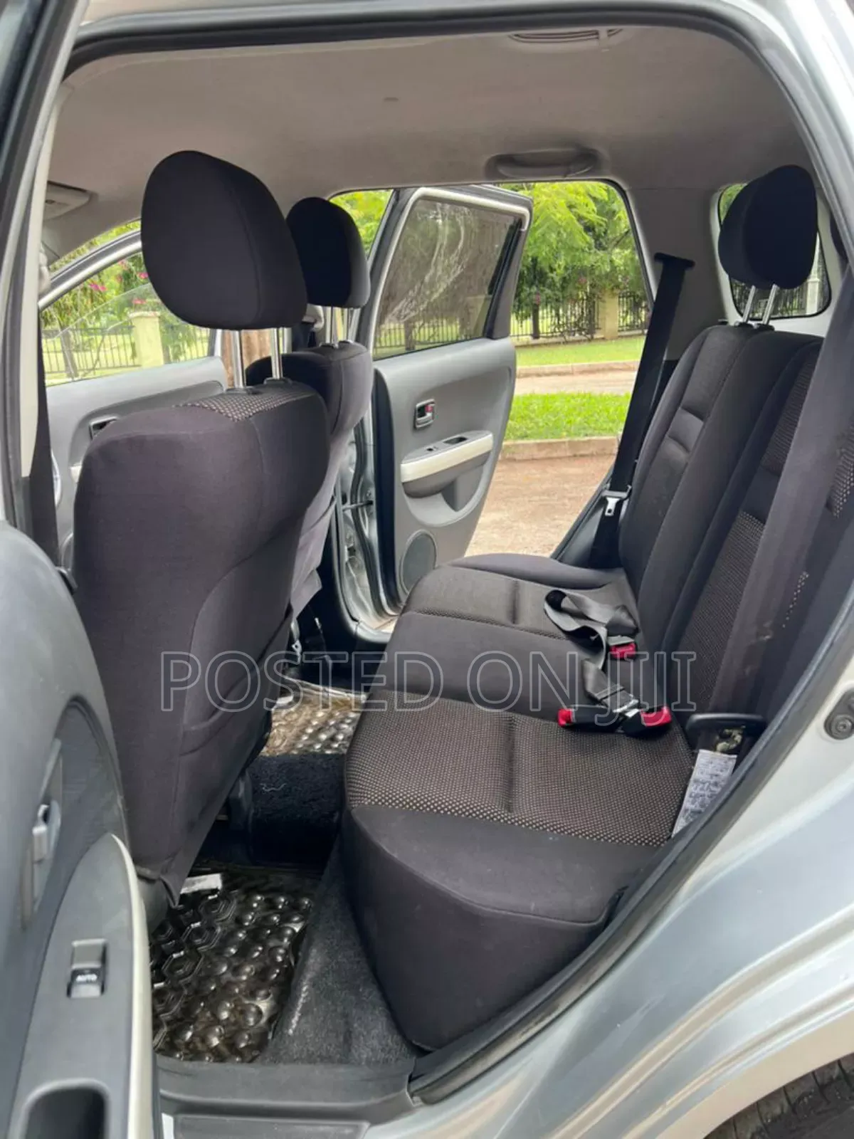 Toyota IST 2004 Silver