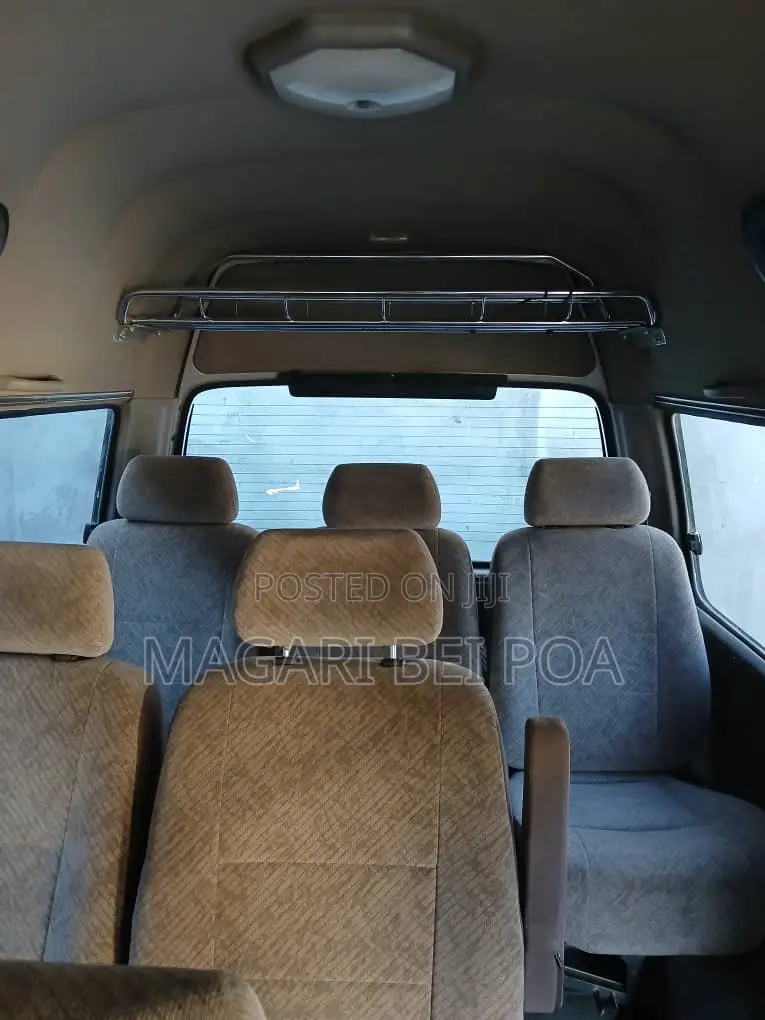 Nissan Caravan (Urvan) 2005 Silver
