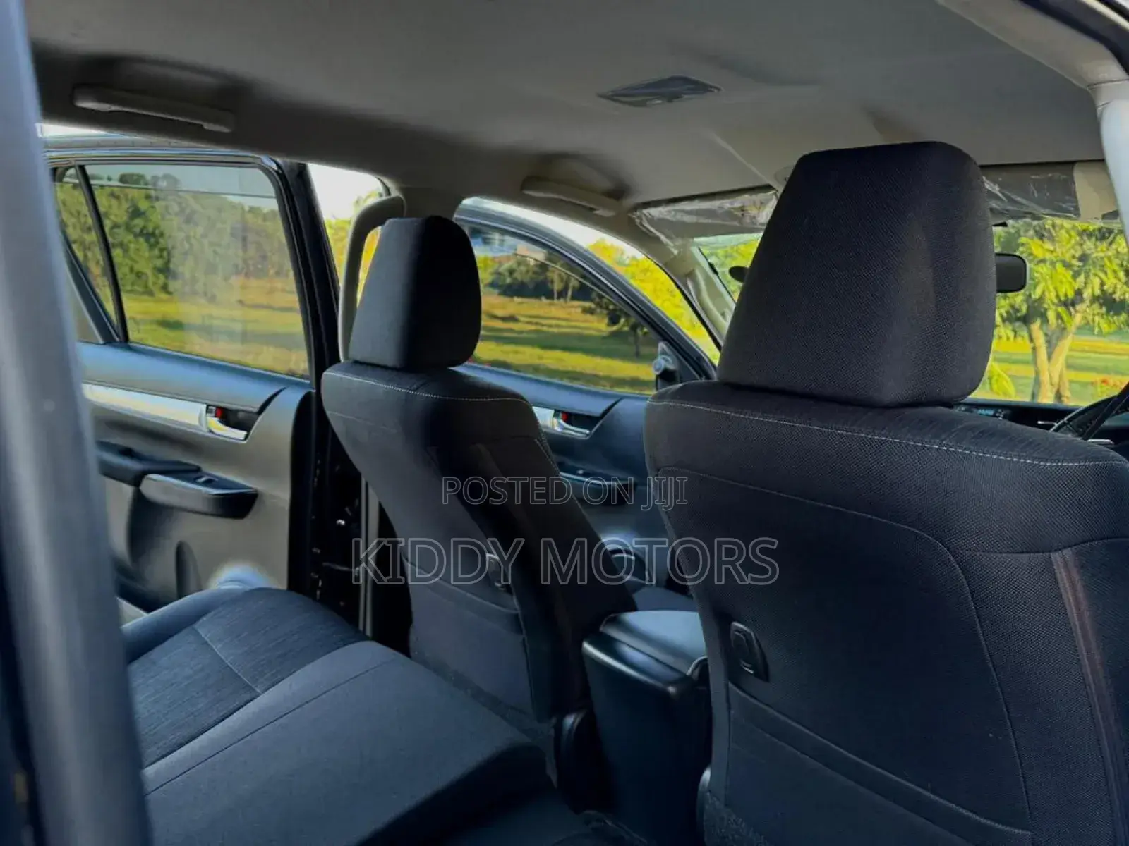 Toyota Hilux 2021 Black