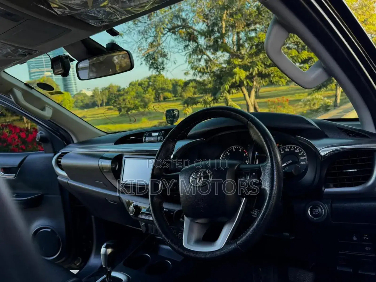 Toyota Hilux 2021 Black
