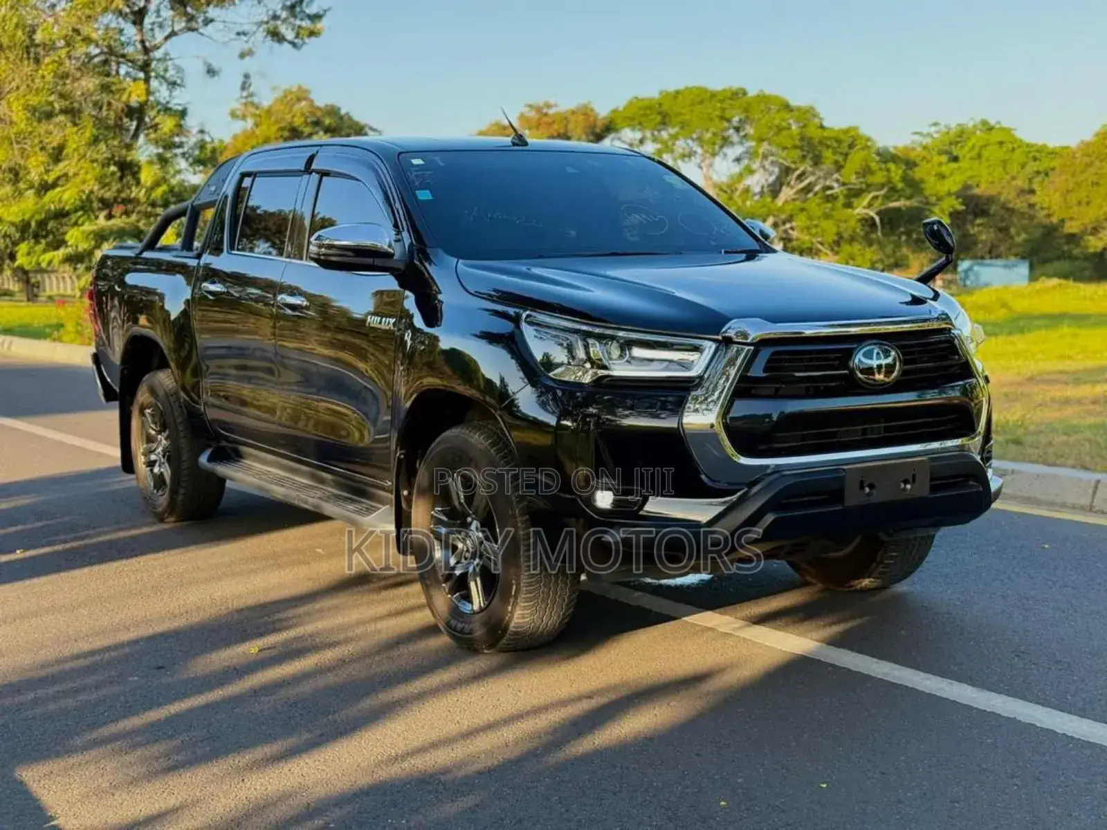Toyota Hilux 2021 Black