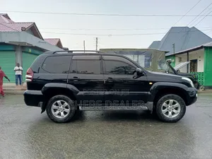 Toyota Land Cruiser Prado 2005 Black