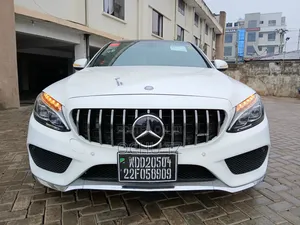 Mercedes-Benz C200 2014 White
