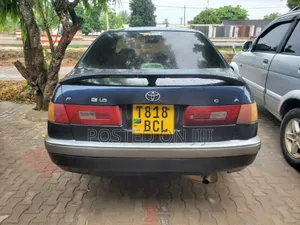 Toyota Cresta 2000 Blue
