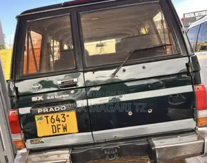 Toyota Land Cruiser Prado 1995 Green