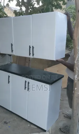 Kitchen Cabinets Ya Juu Na Chini