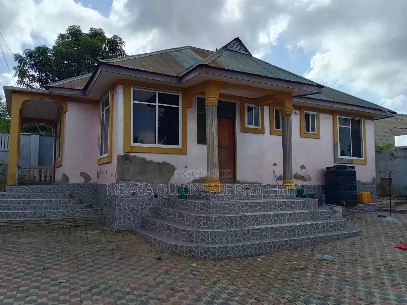 3bdrm House in Mbezi Makabe for sale
