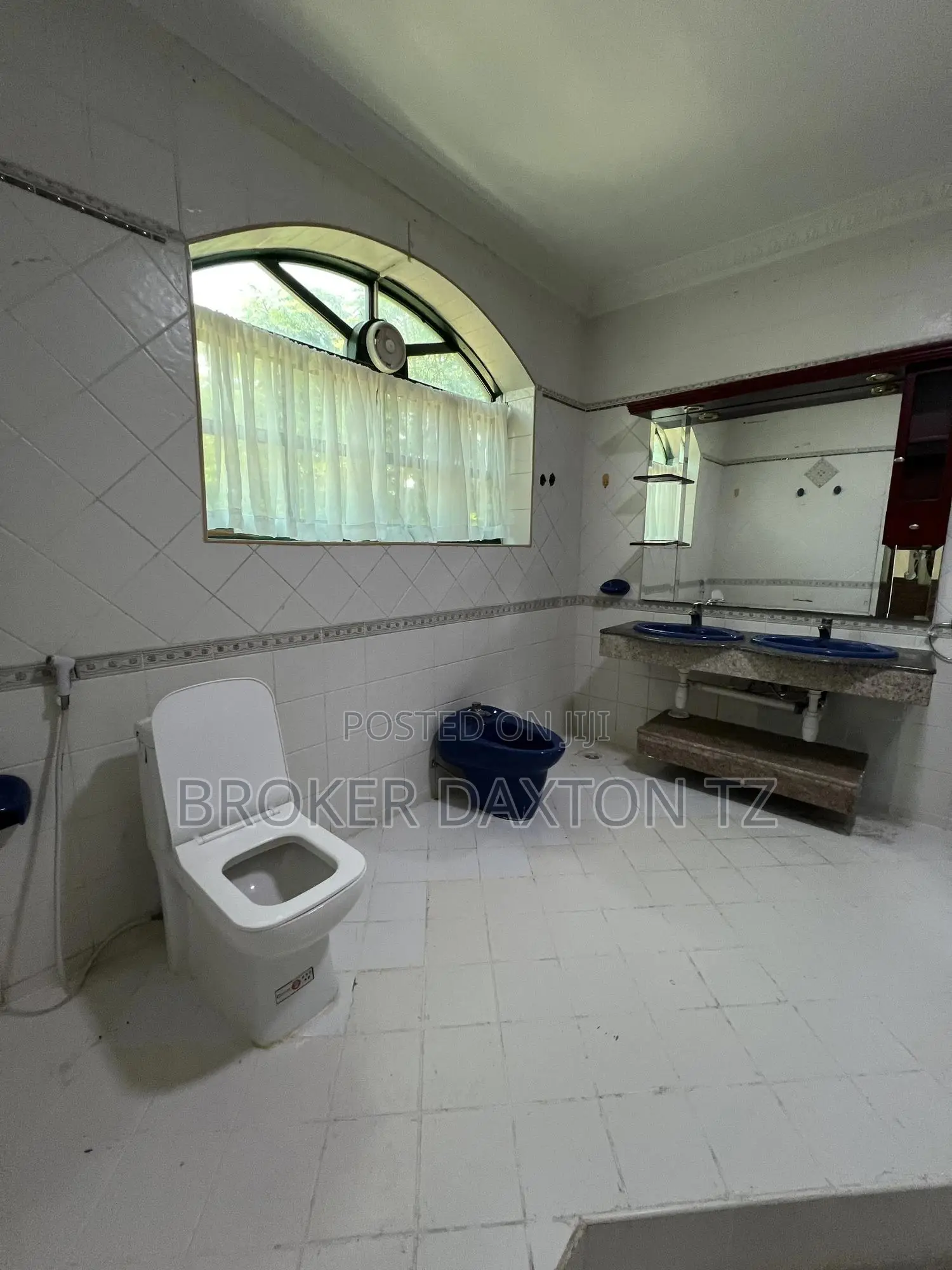 Furnished 4bdrm Villa in Oyster Bay for rent